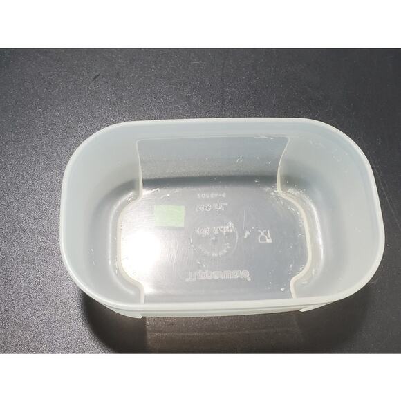 Tupperware Freezer Mates Mini 1 Container 4.75 oz  w/Lid, Light Blue Herb Saver - Picture 4 of 7